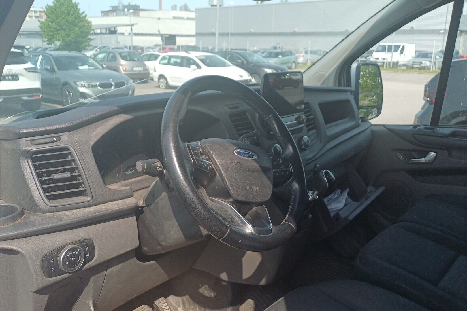 Ford Transit Custom iso kuva 1