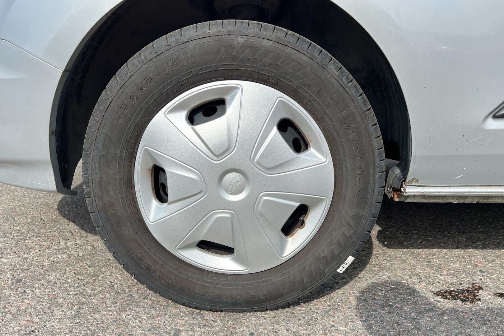 Ford Transit Custom iso kuva 11