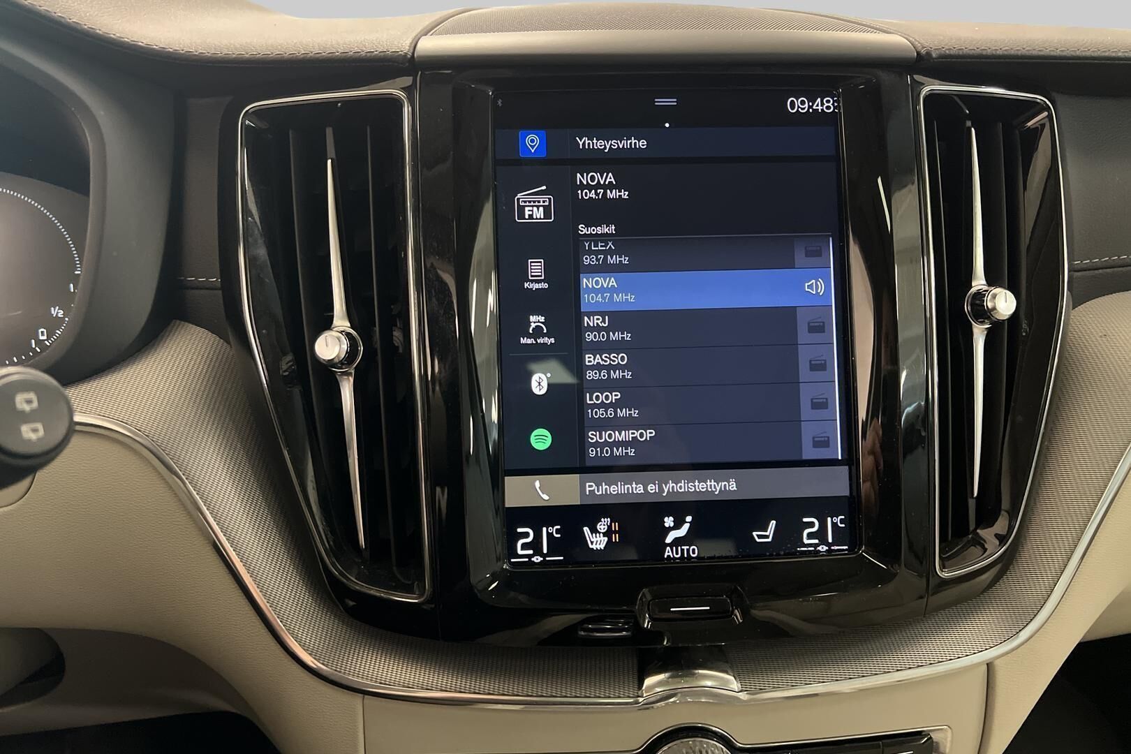 Volvo XC60 iso kuva 13