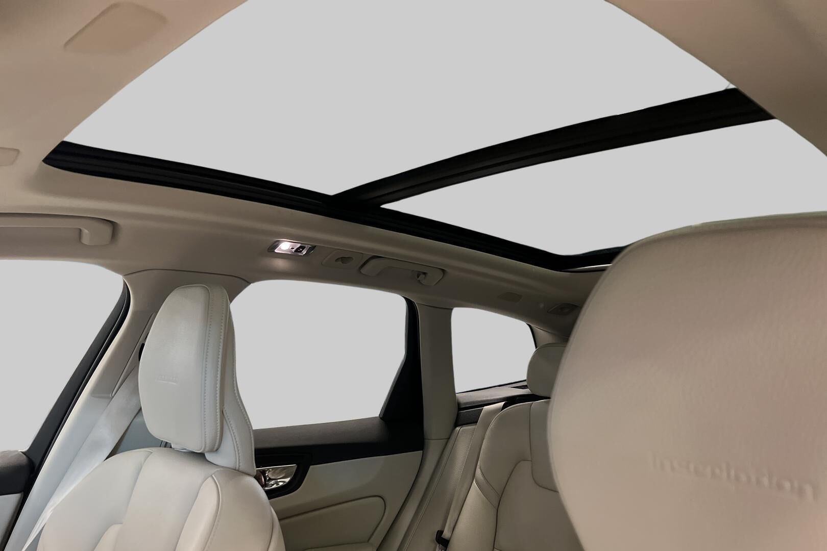 Volvo XC60 iso kuva 17