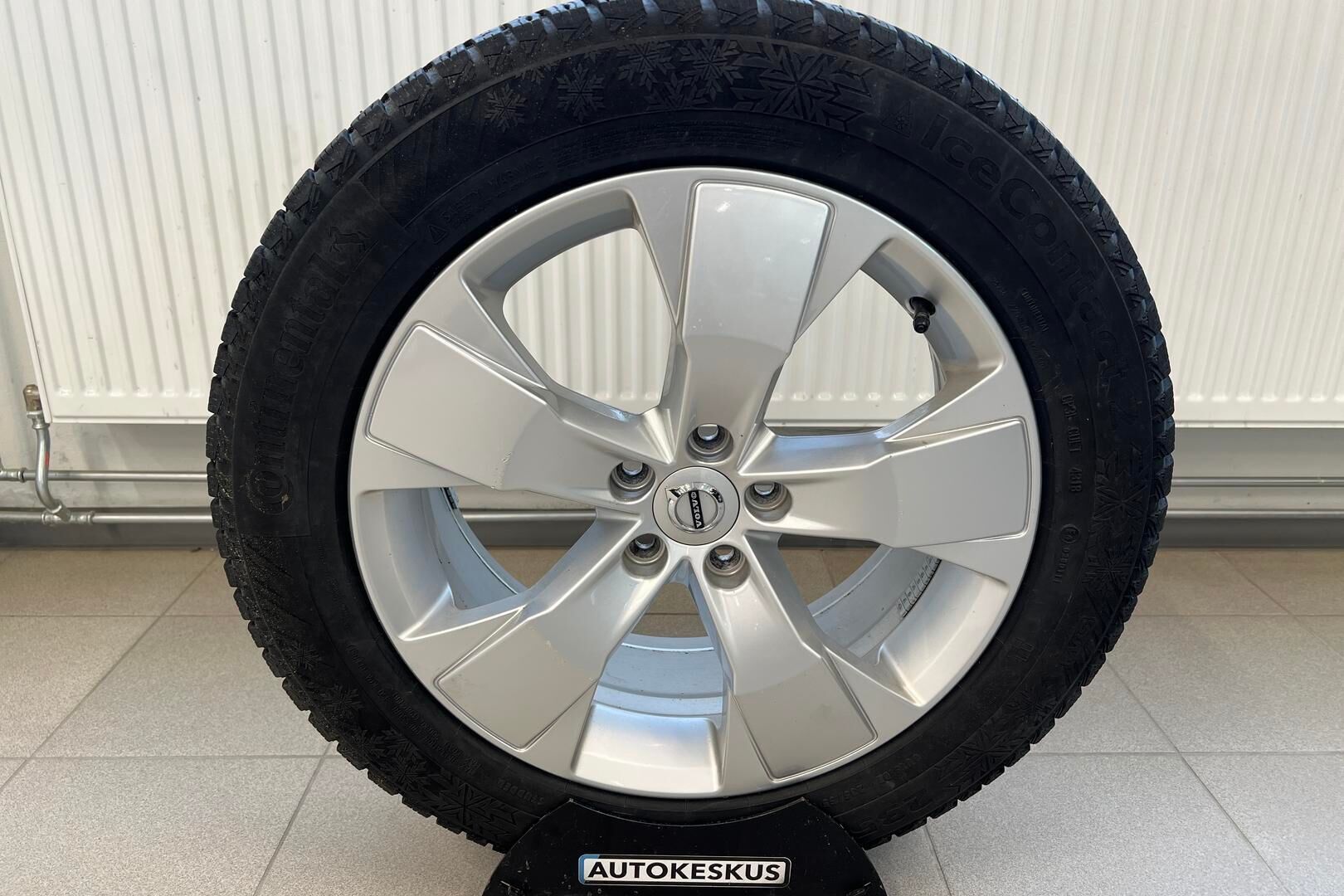Volvo XC40 iso kuva 20