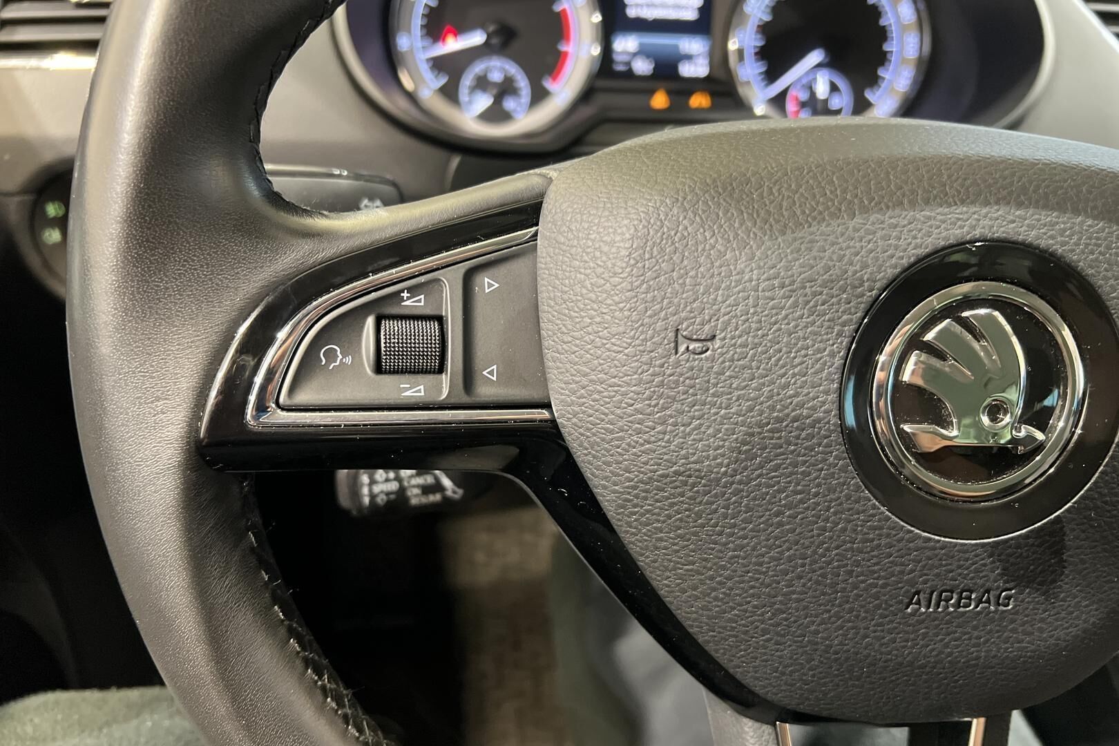 Skoda Octavia iso kuva 22