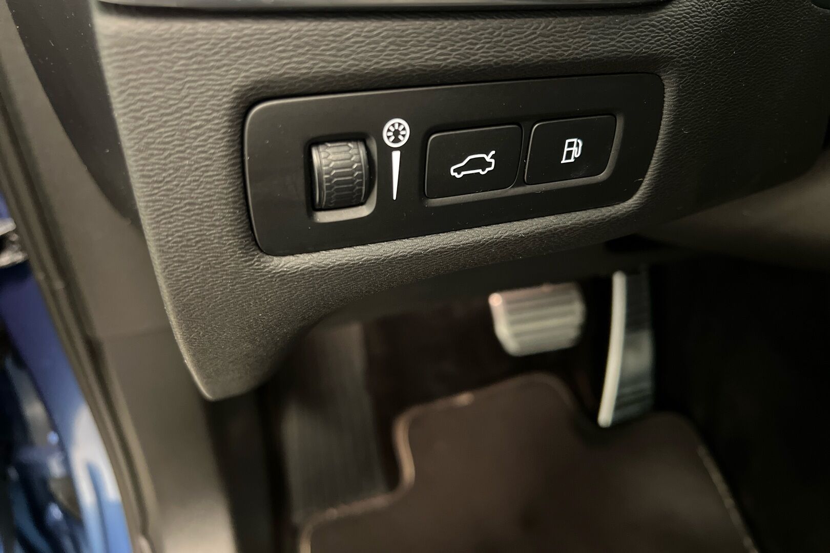 Volvo XC60 iso kuva 19