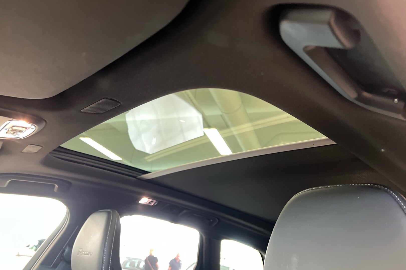 Volvo XC60 iso kuva 23