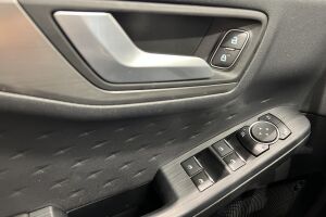 Ford Kuga esikatselu 27