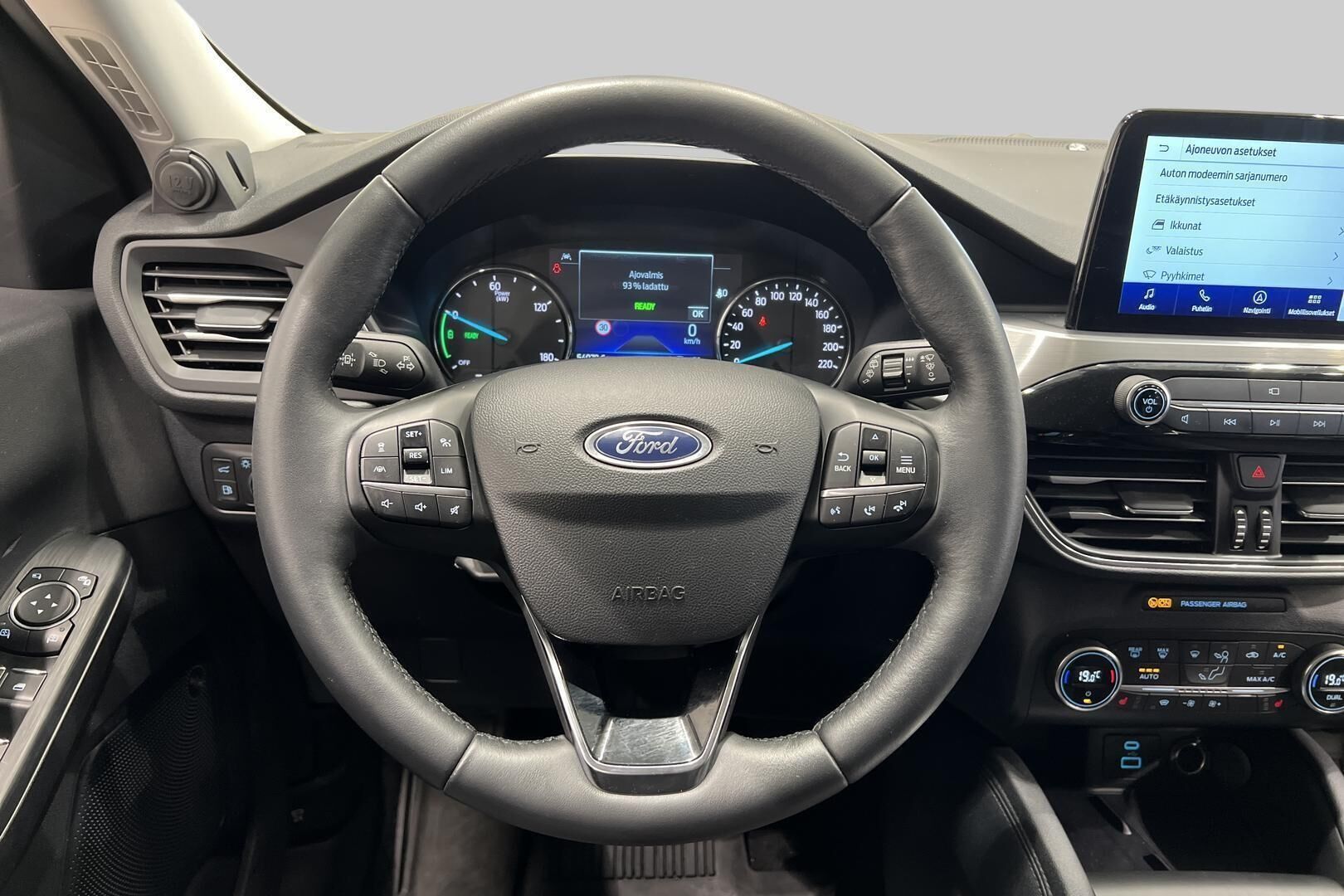 Ford Kuga iso kuva 30