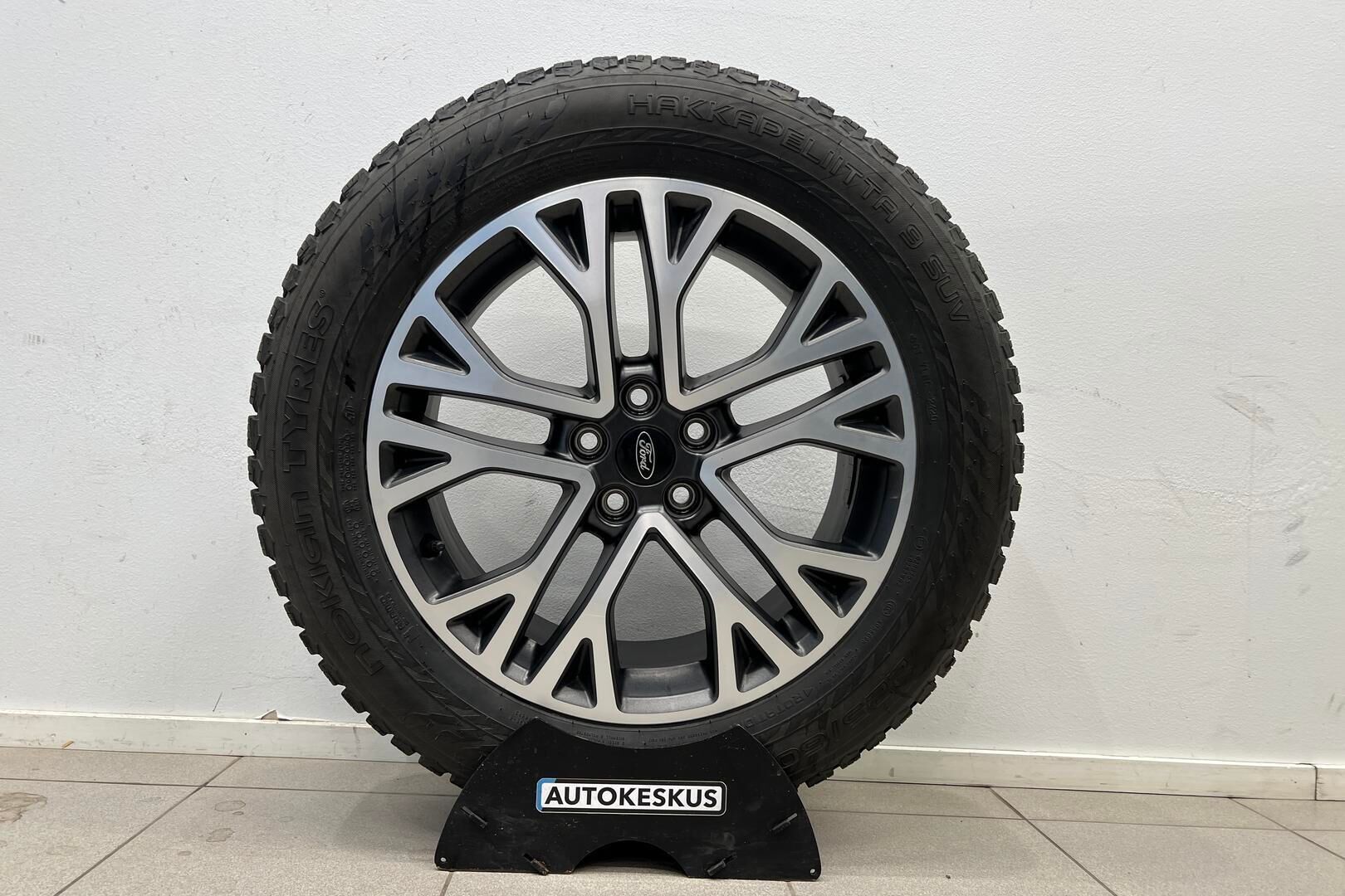 Ford Kuga iso kuva 33
