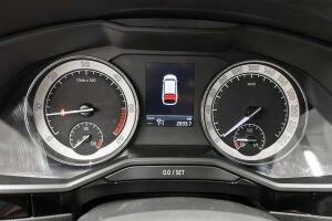 Skoda Superb esikatselu 21