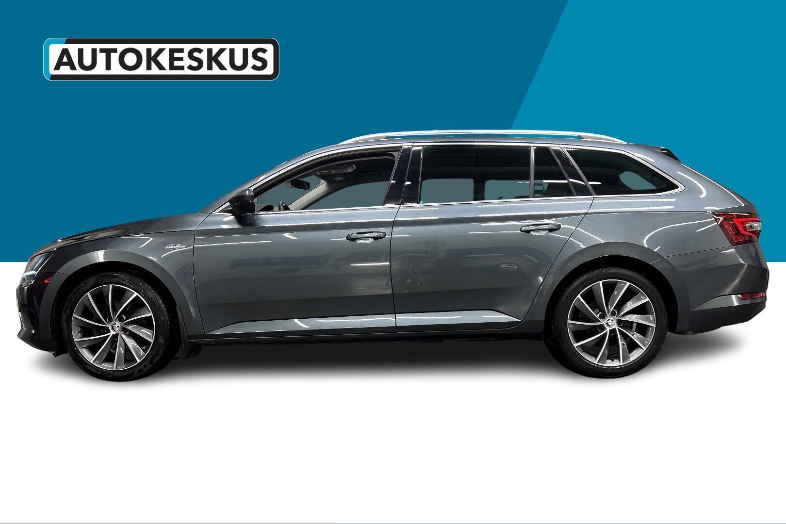 Skoda Superb iso kuva 16