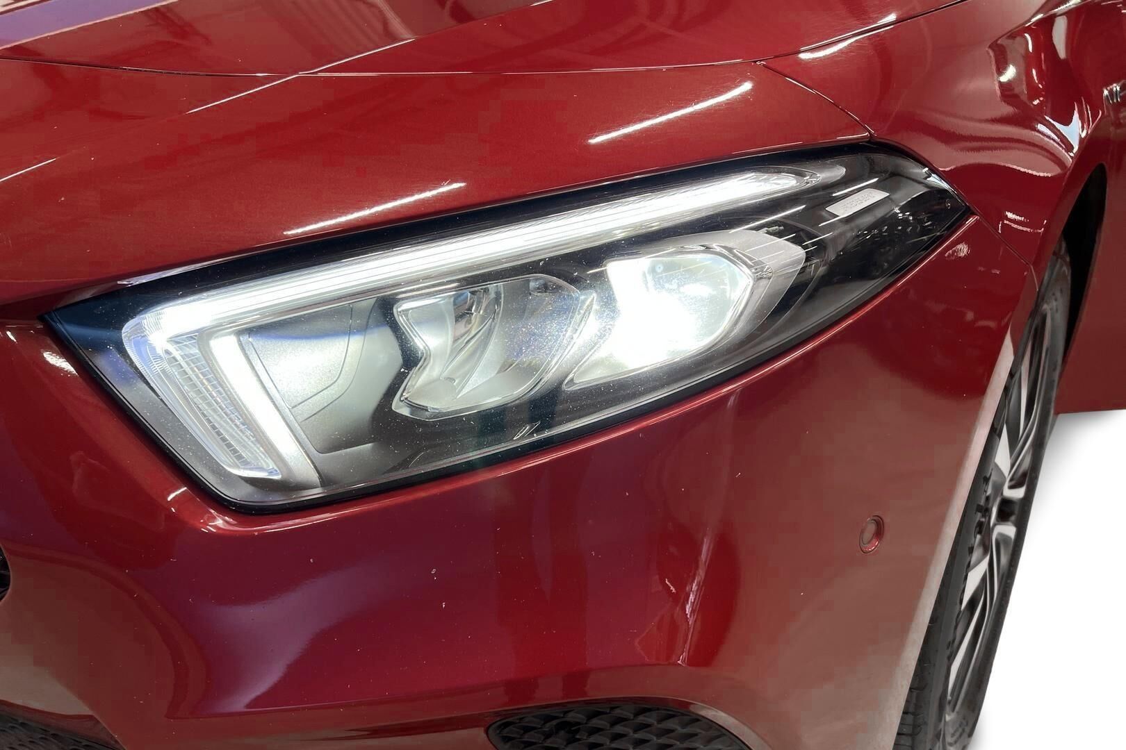 Mercedes-Benz A iso kuva 20