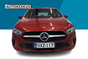 Mercedes-Benz A esikatselu 2