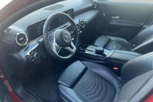 Mercedes-Benz A esikatselu 2