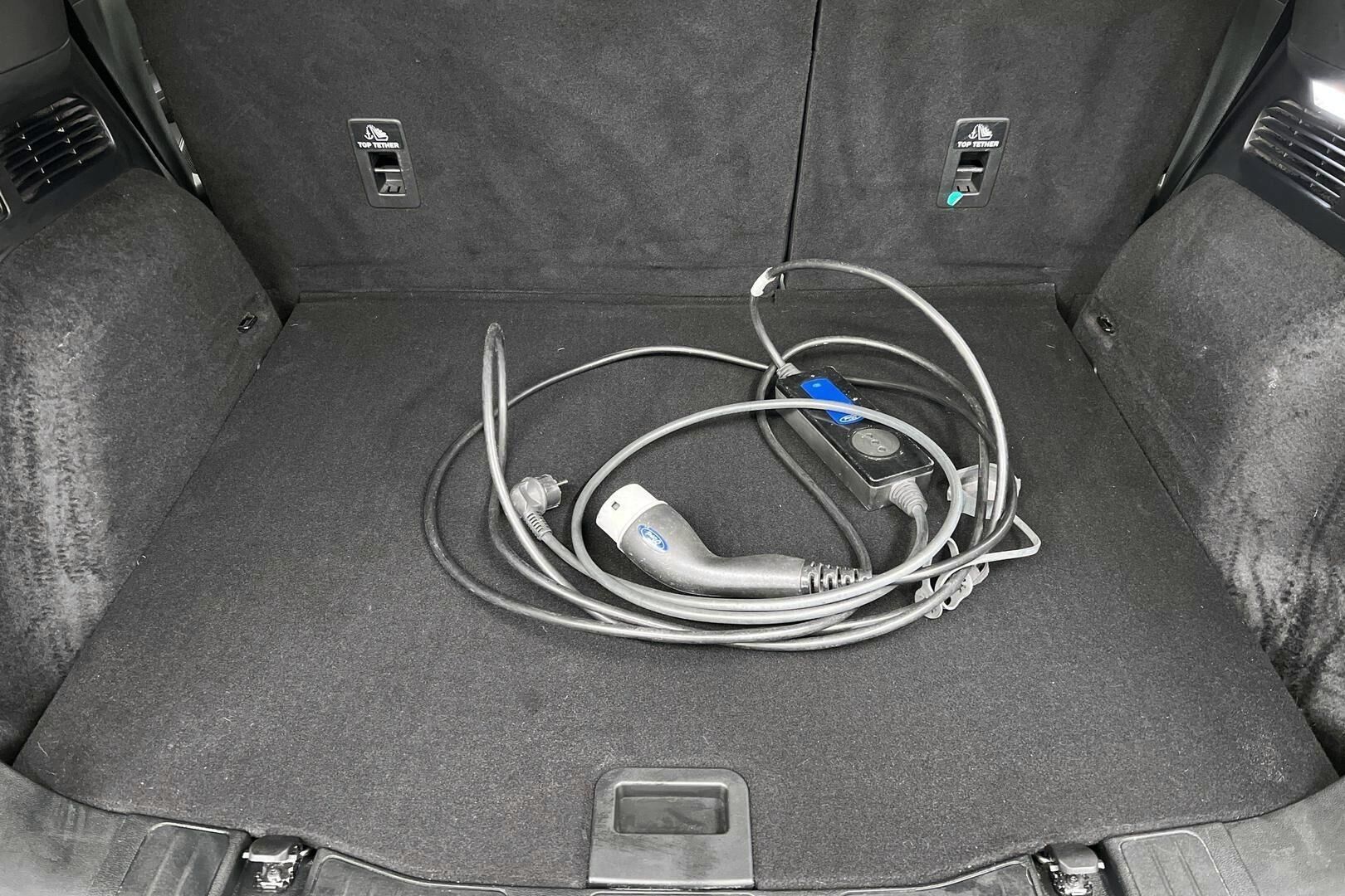 Ford Kuga iso kuva 11