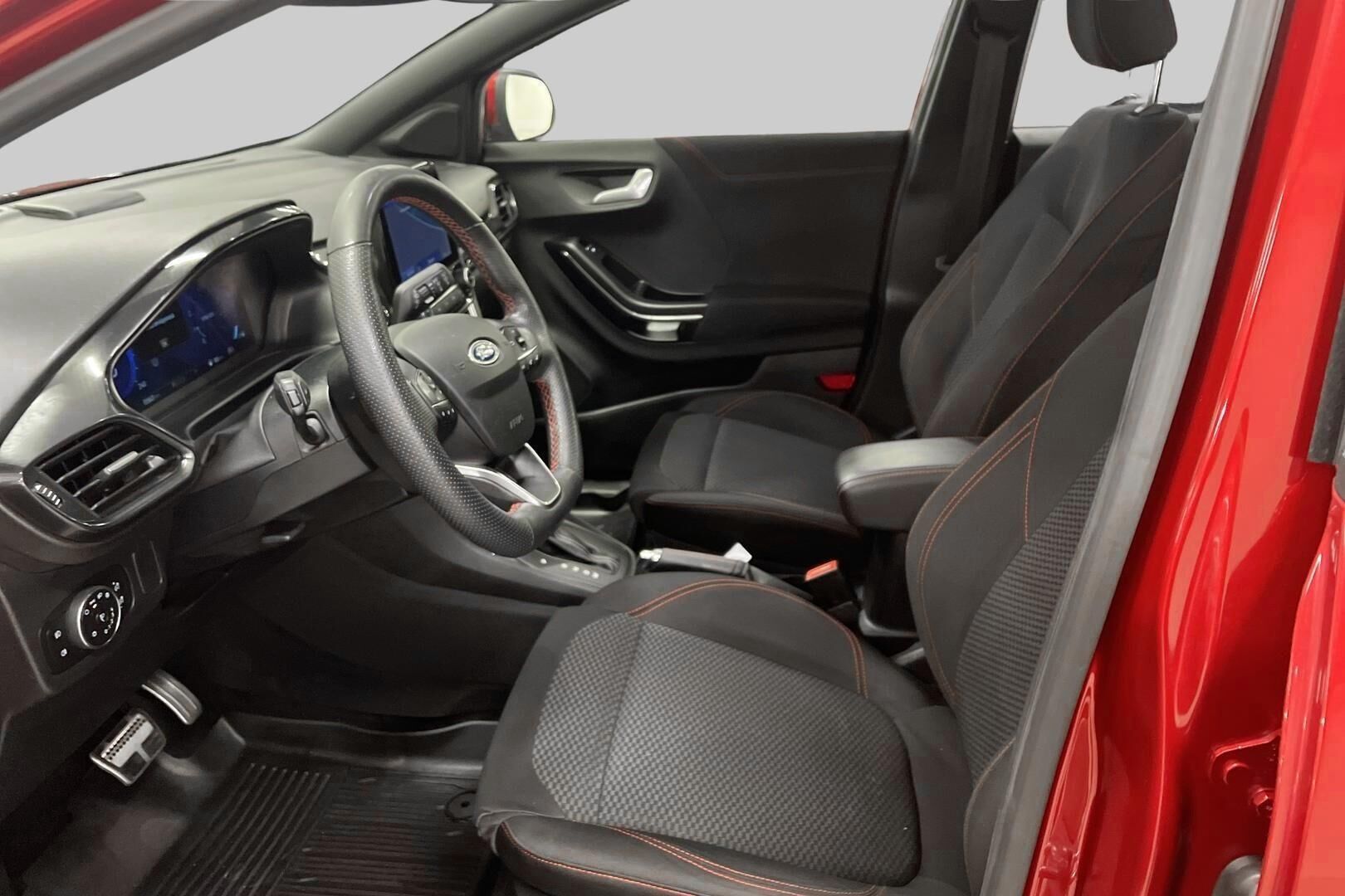 Ford Puma iso kuva 9