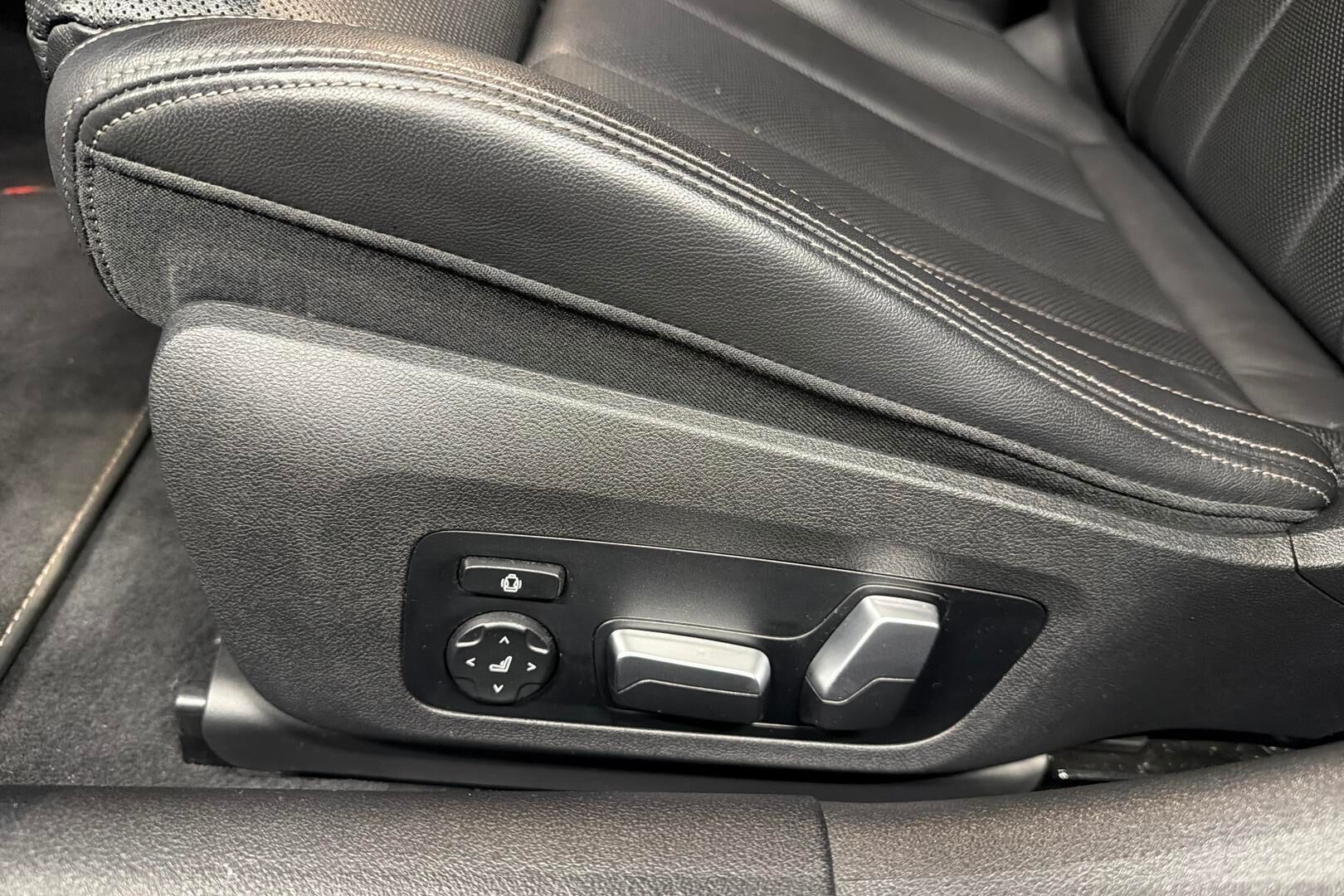 BMW 8-sarja iso kuva 9