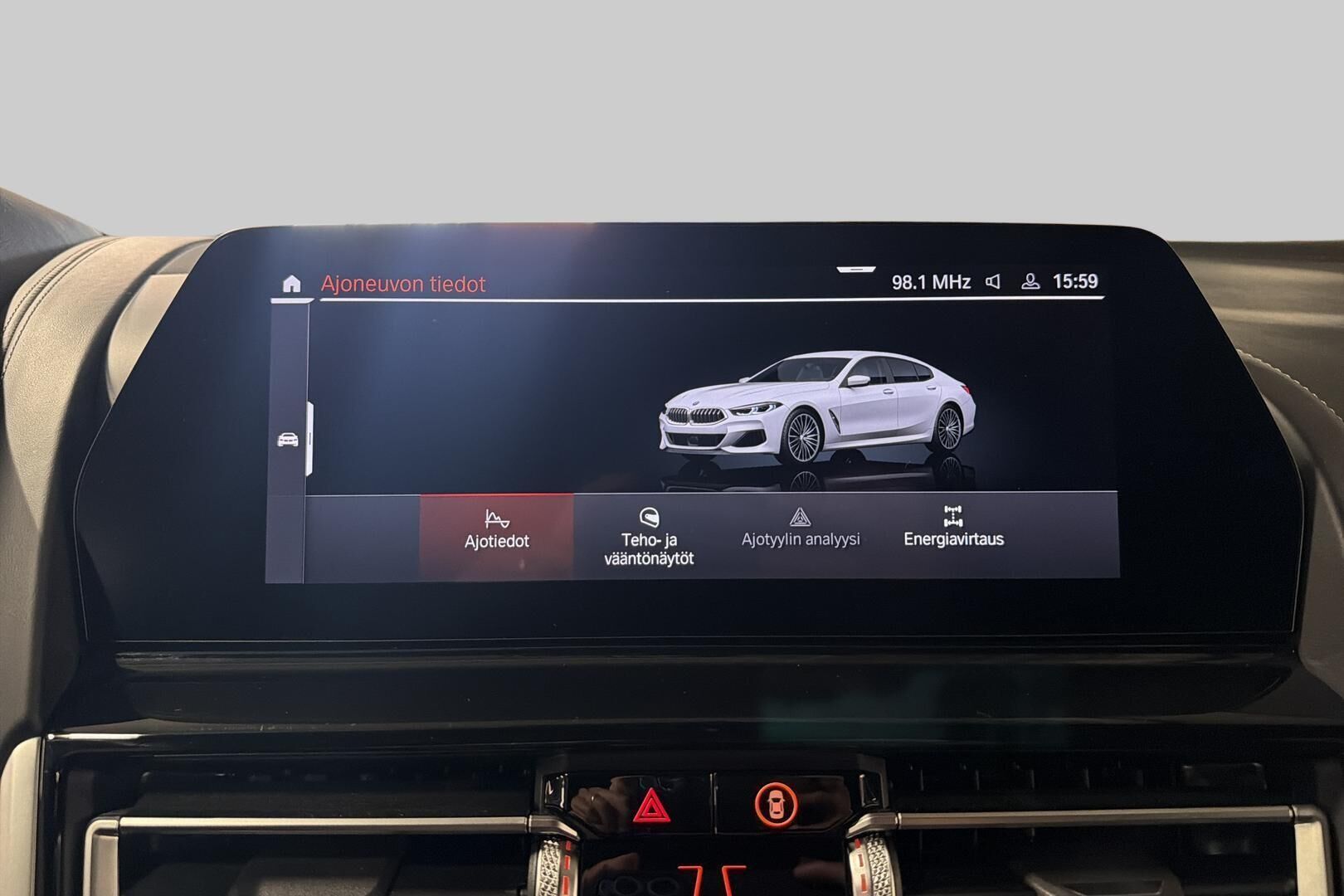 BMW 8-sarja iso kuva 17