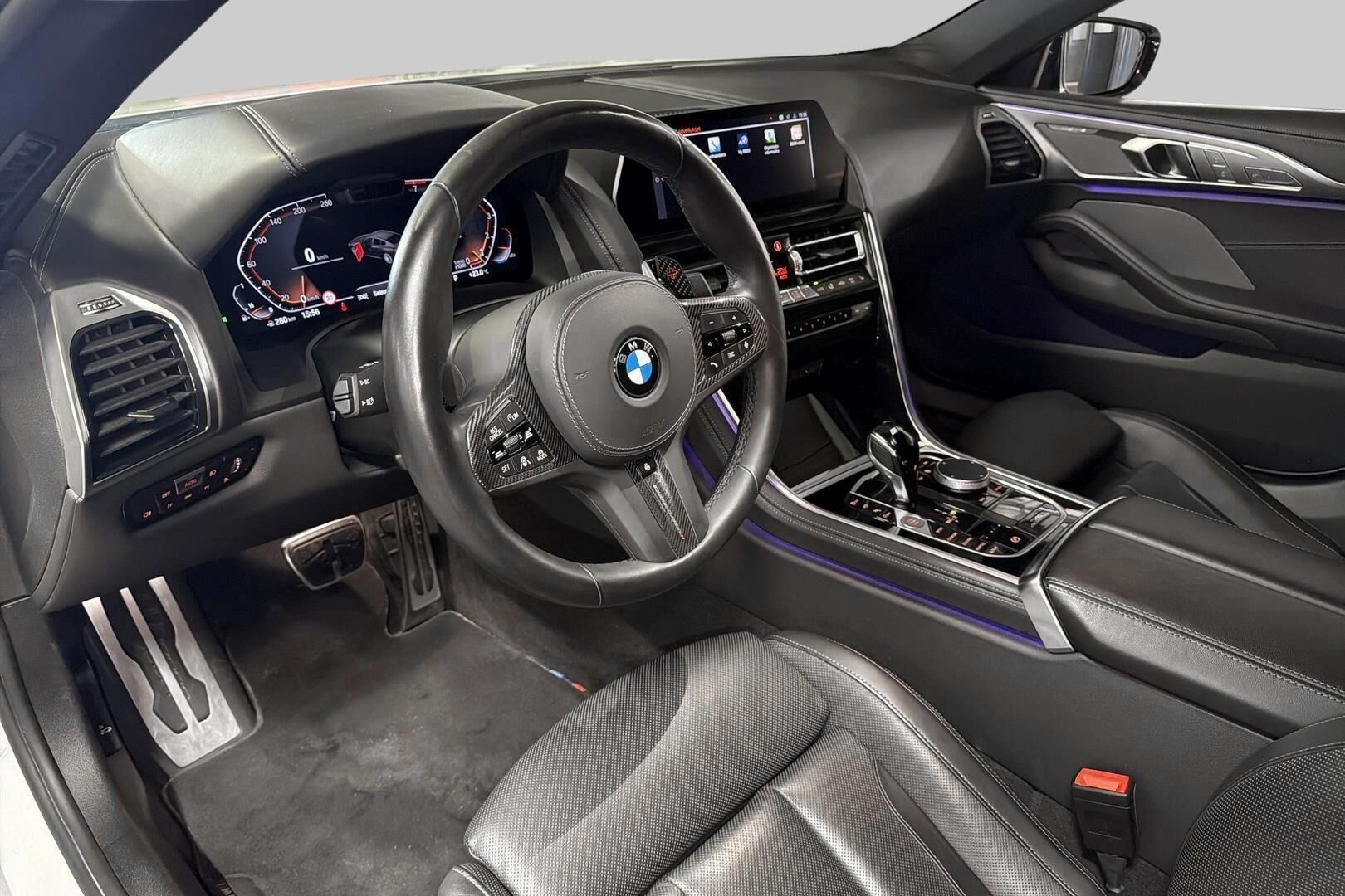 BMW 8-sarja iso kuva 5