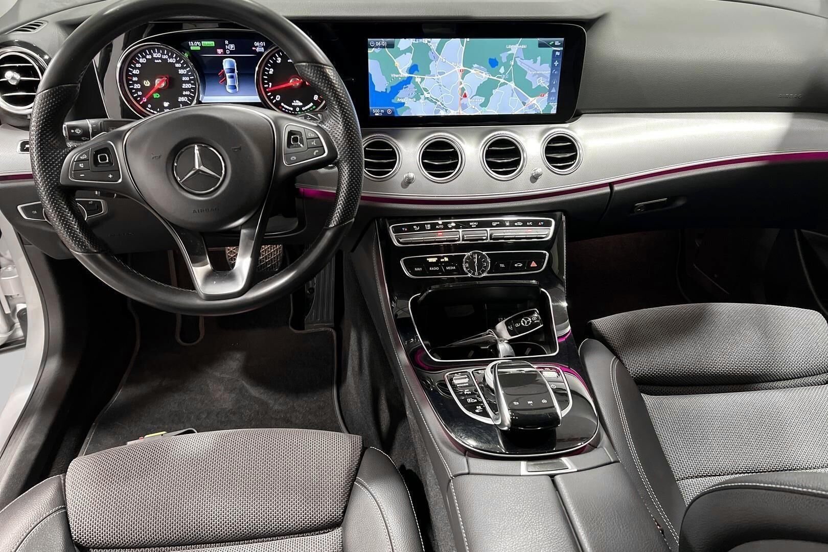 MERCEDES-BENZ E iso kuva 10