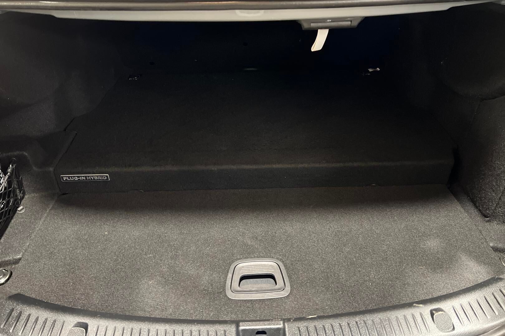 MERCEDES-BENZ E iso kuva 11