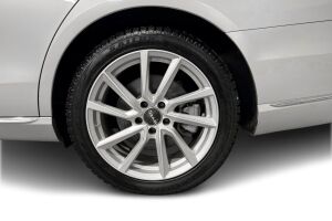 MERCEDES-BENZ E esikatselu 12