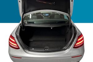 MERCEDES-BENZ E esikatselu 12