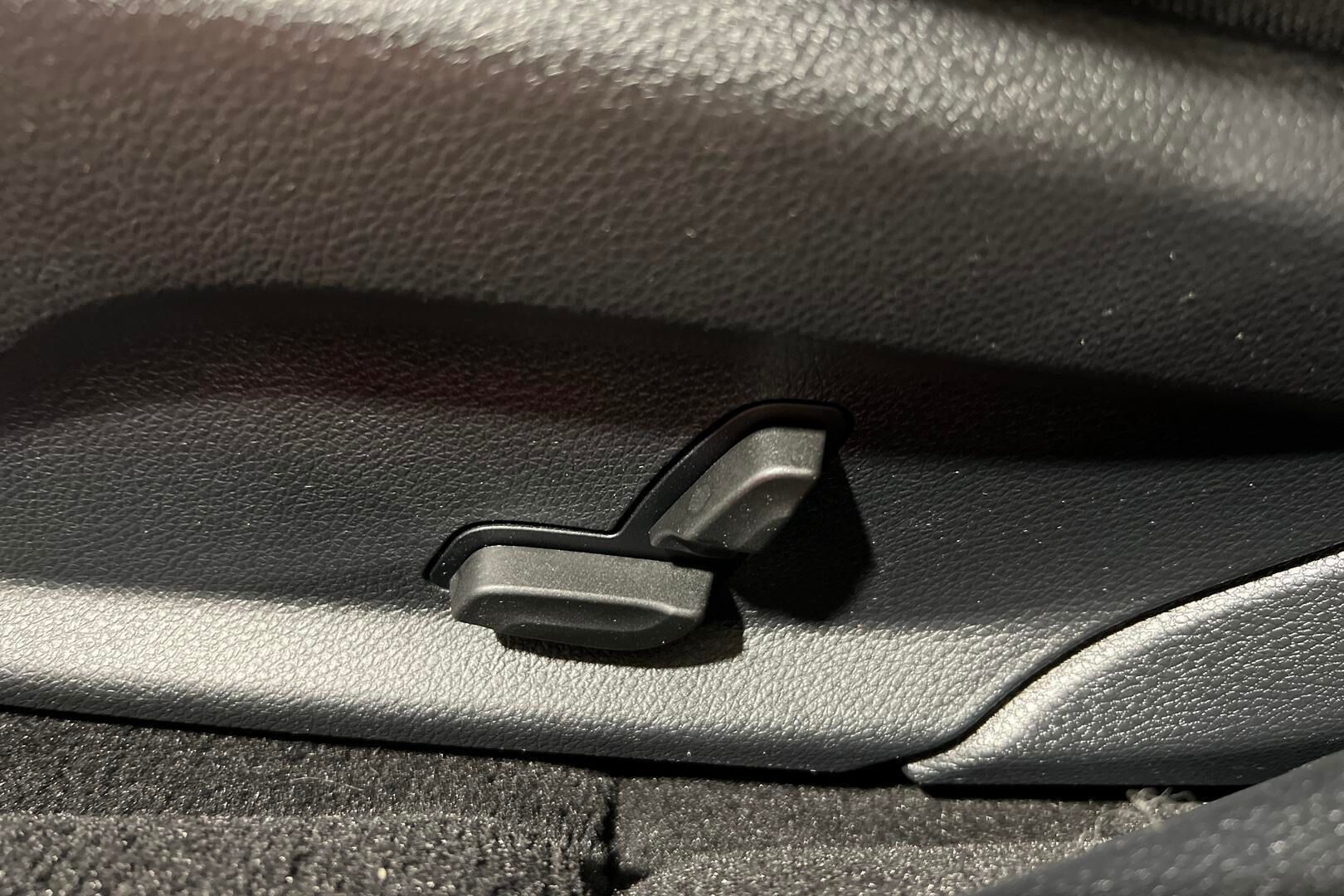 MERCEDES-BENZ E iso kuva 13