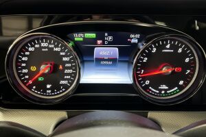 MERCEDES-BENZ E esikatselu 16