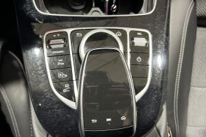 MERCEDES-BENZ E esikatselu 17