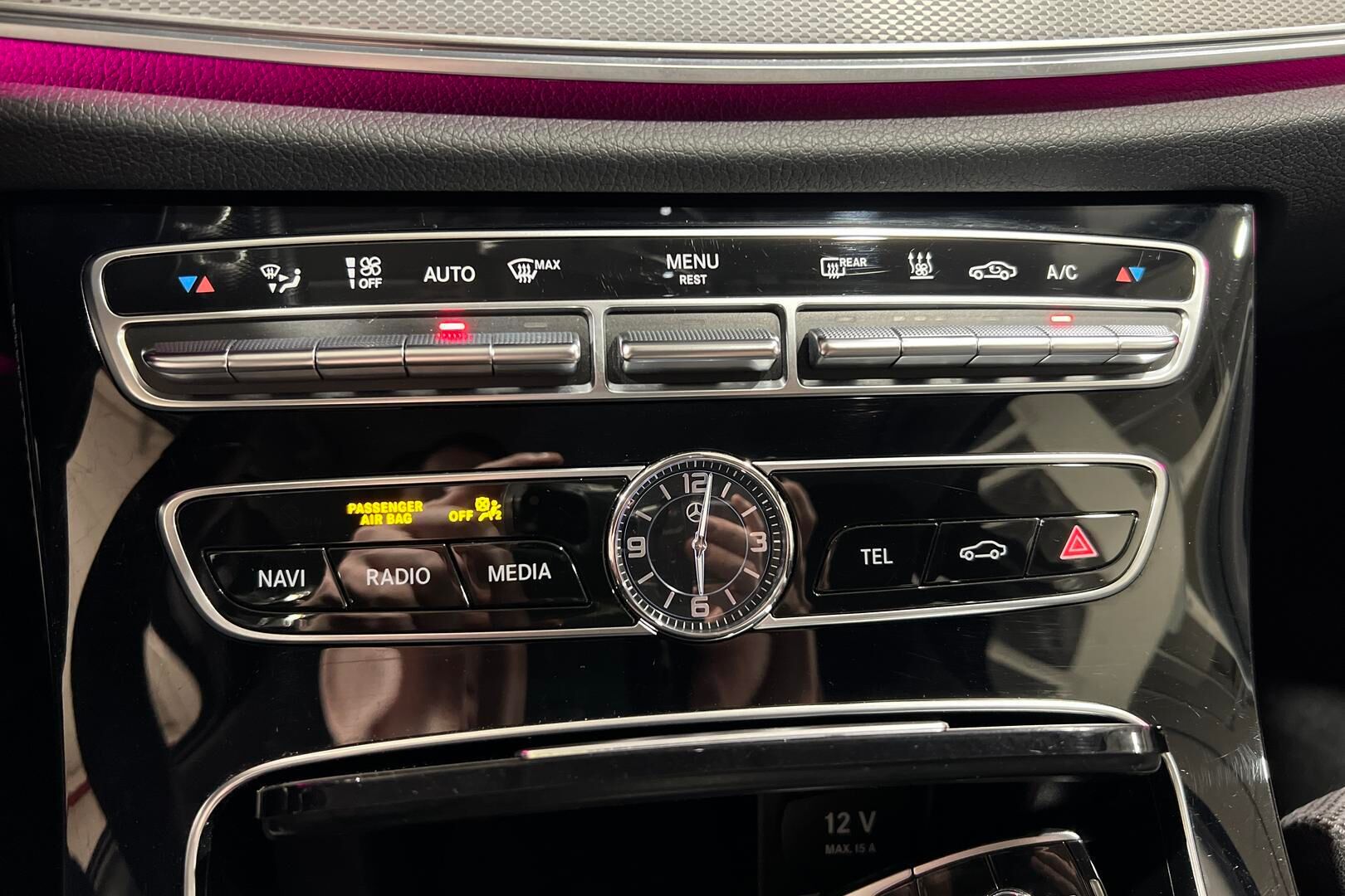 MERCEDES-BENZ E iso kuva 18