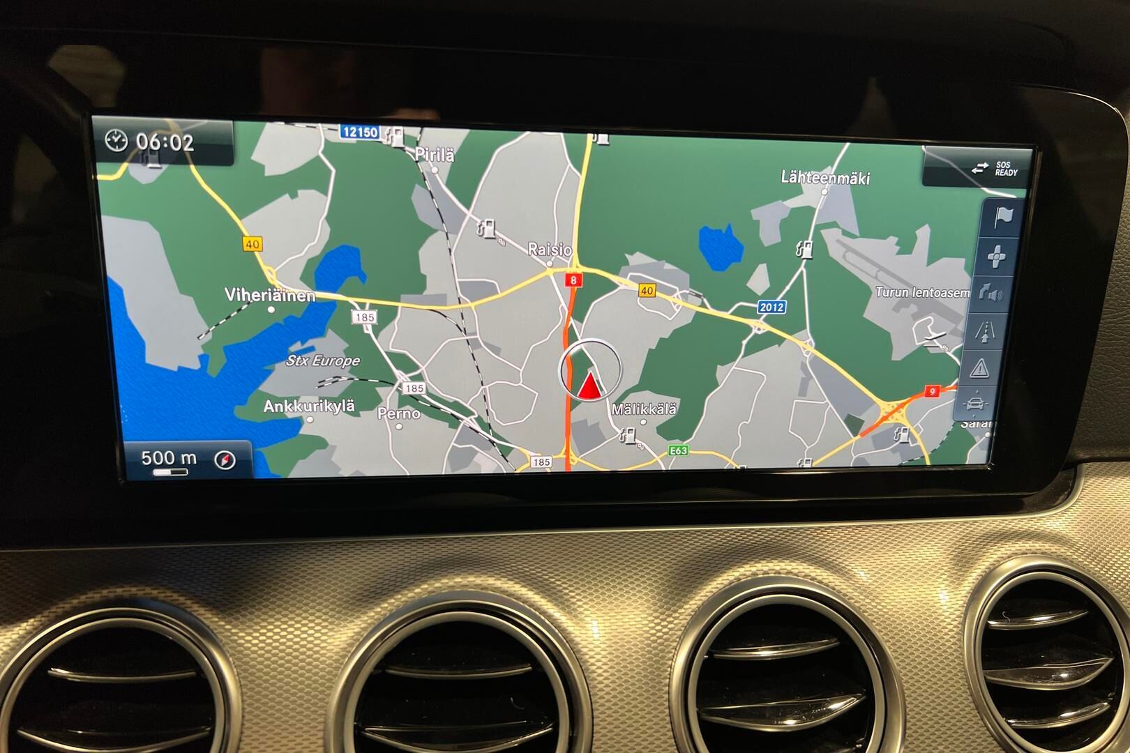 MERCEDES-BENZ E iso kuva 19