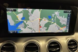 MERCEDES-BENZ E esikatselu 19