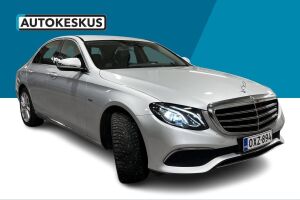 MERCEDES-BENZ E esikatselu 2