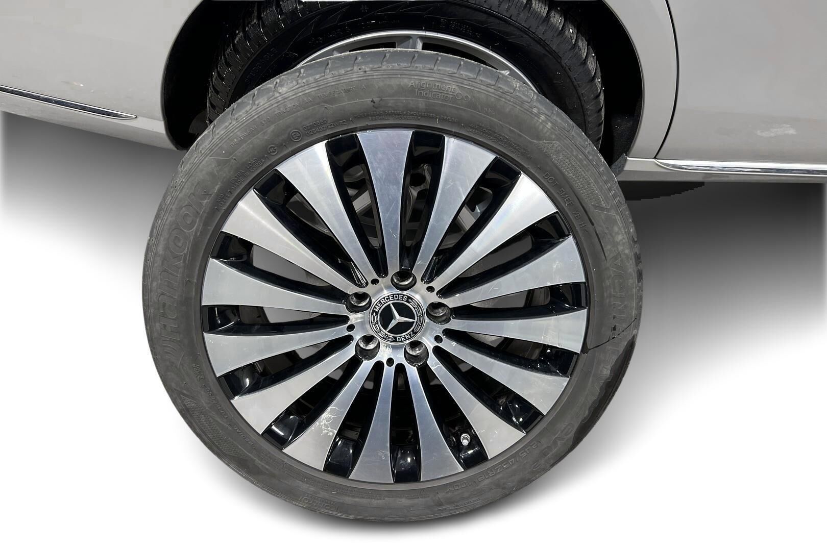 MERCEDES-BENZ E iso kuva 21