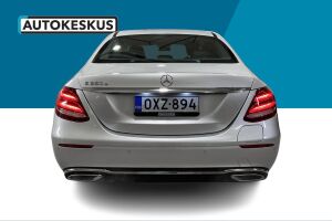 MERCEDES-BENZ E esikatselu 5