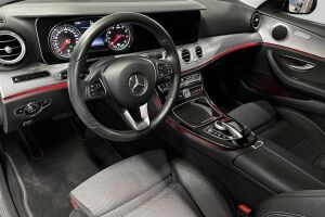 MERCEDES-BENZ E esikatselu 9