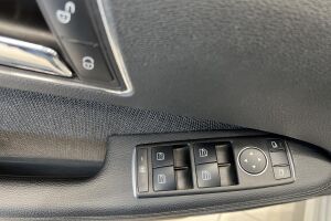 Mercedes-Benz E esikatselu 14