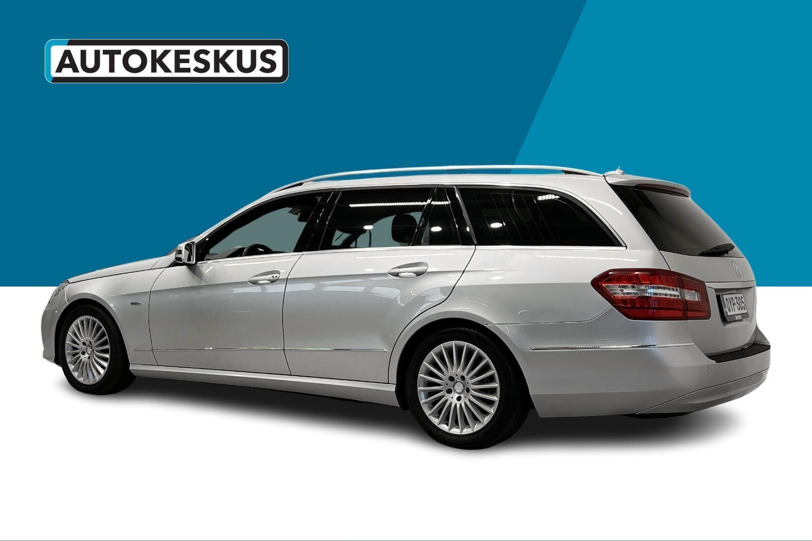 Mercedes-Benz E iso kuva 33