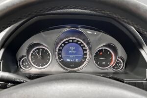 Mercedes-Benz E esikatselu 13