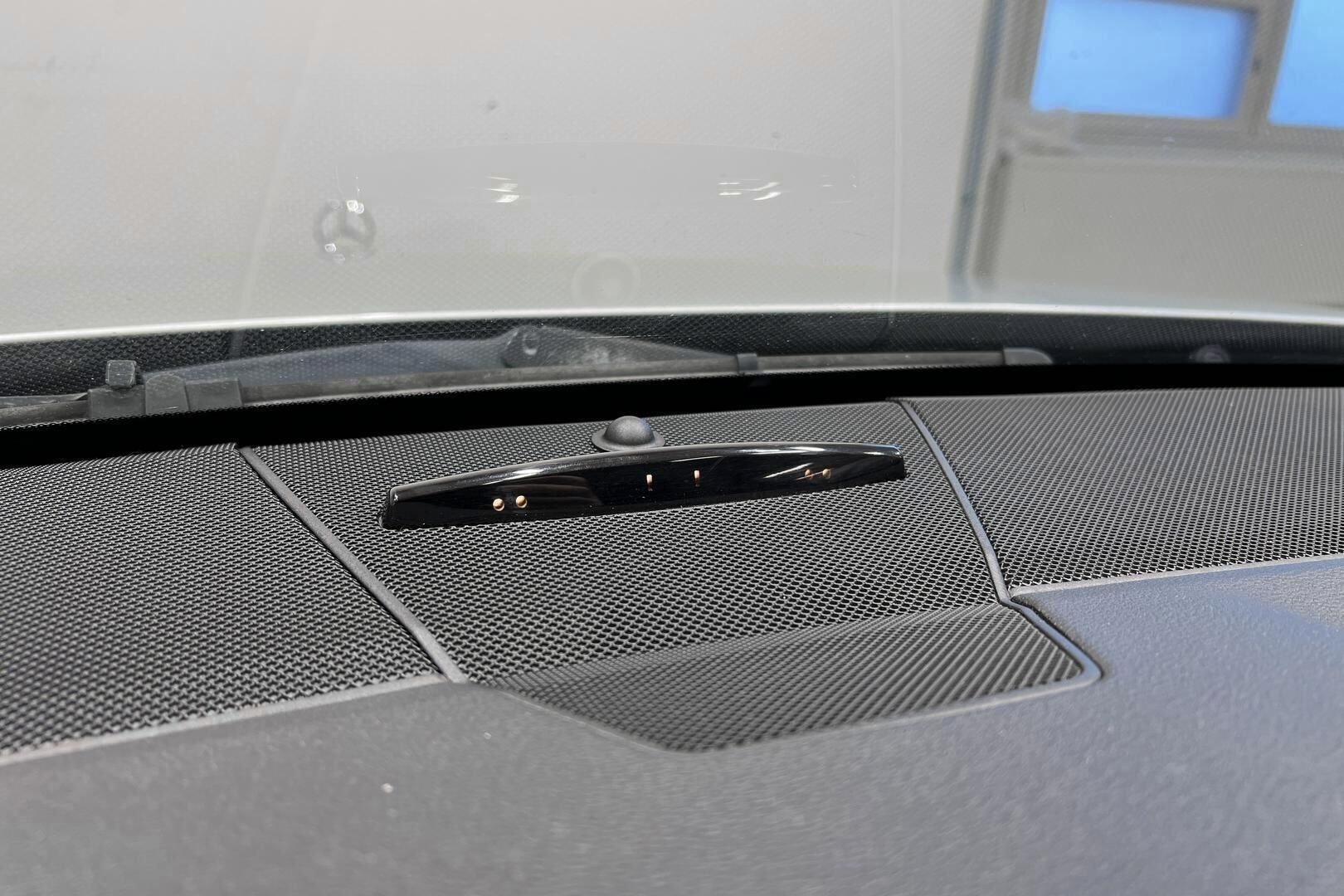 Mercedes-Benz E iso kuva 14