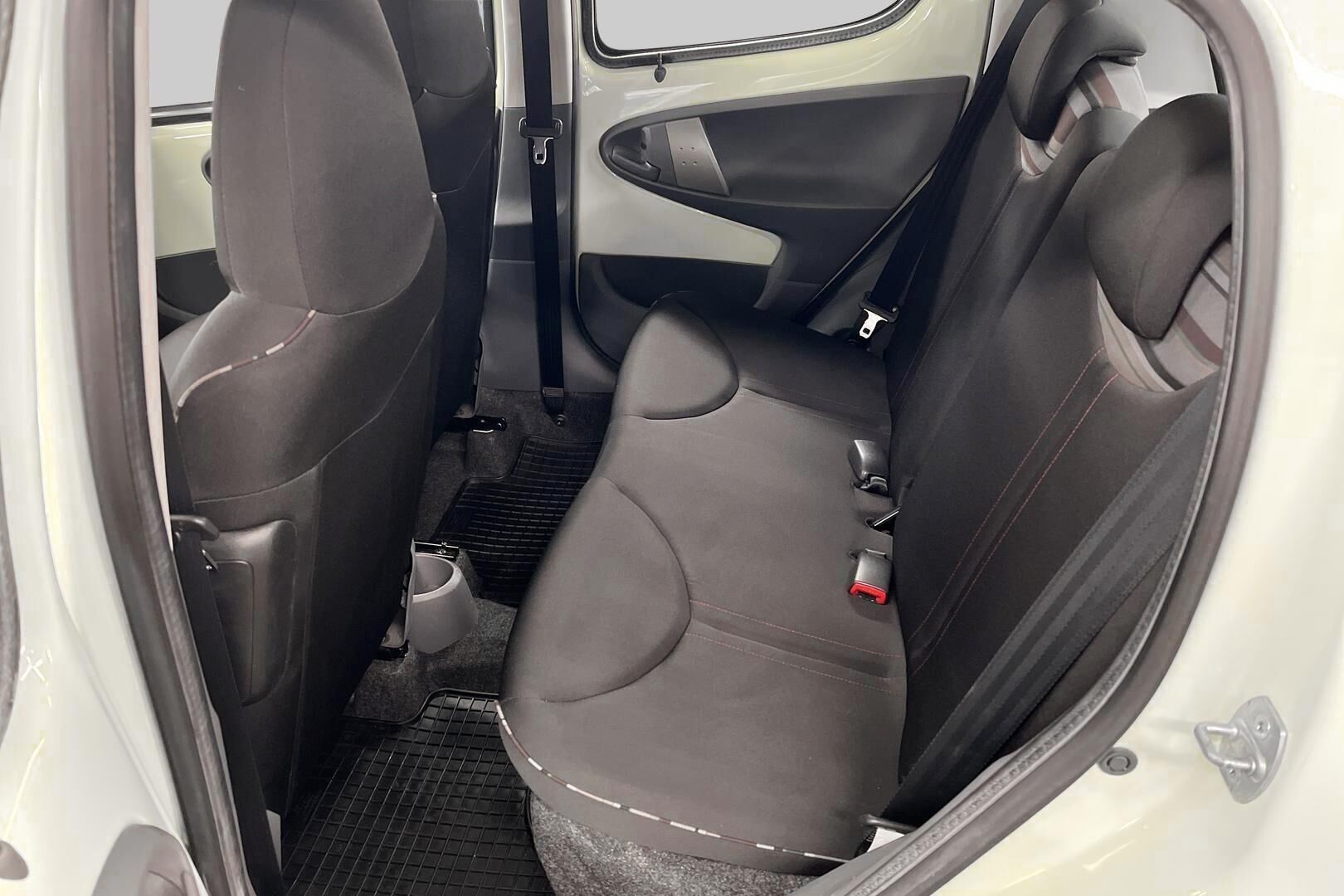 Citroen C1 iso kuva 10