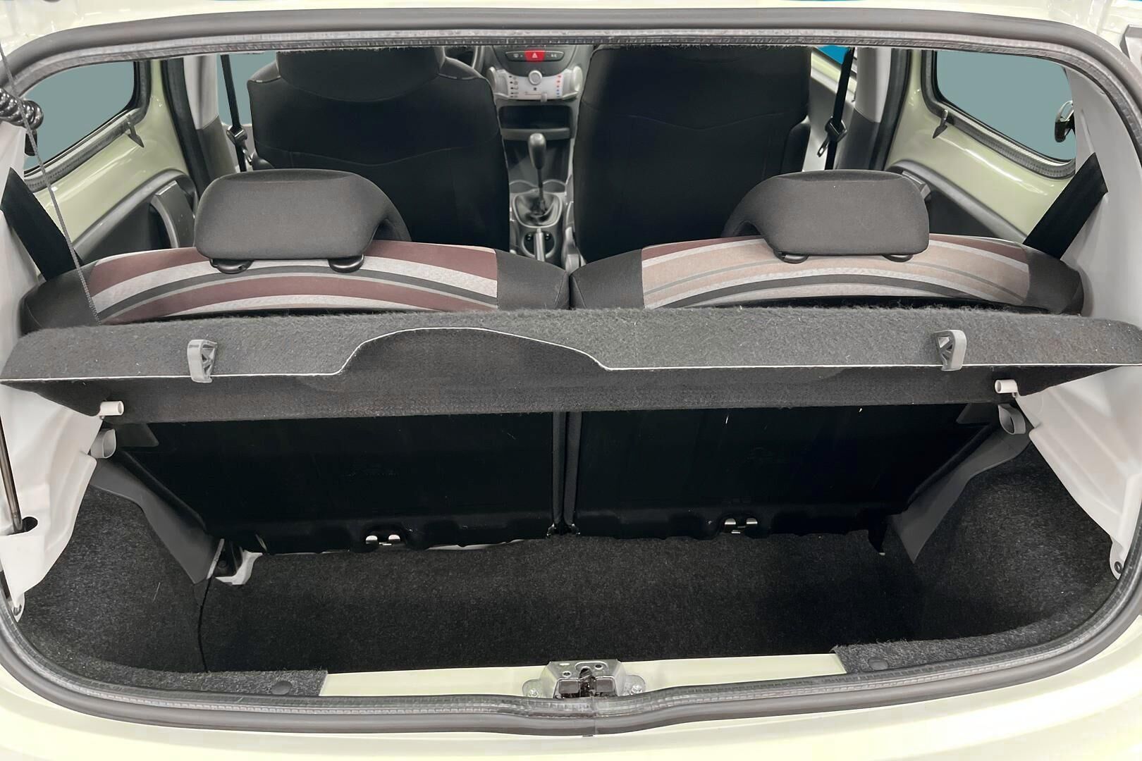 Citroen C1 iso kuva 12
