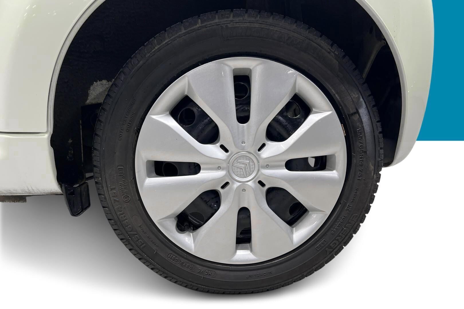 Citroen C1 iso kuva 13