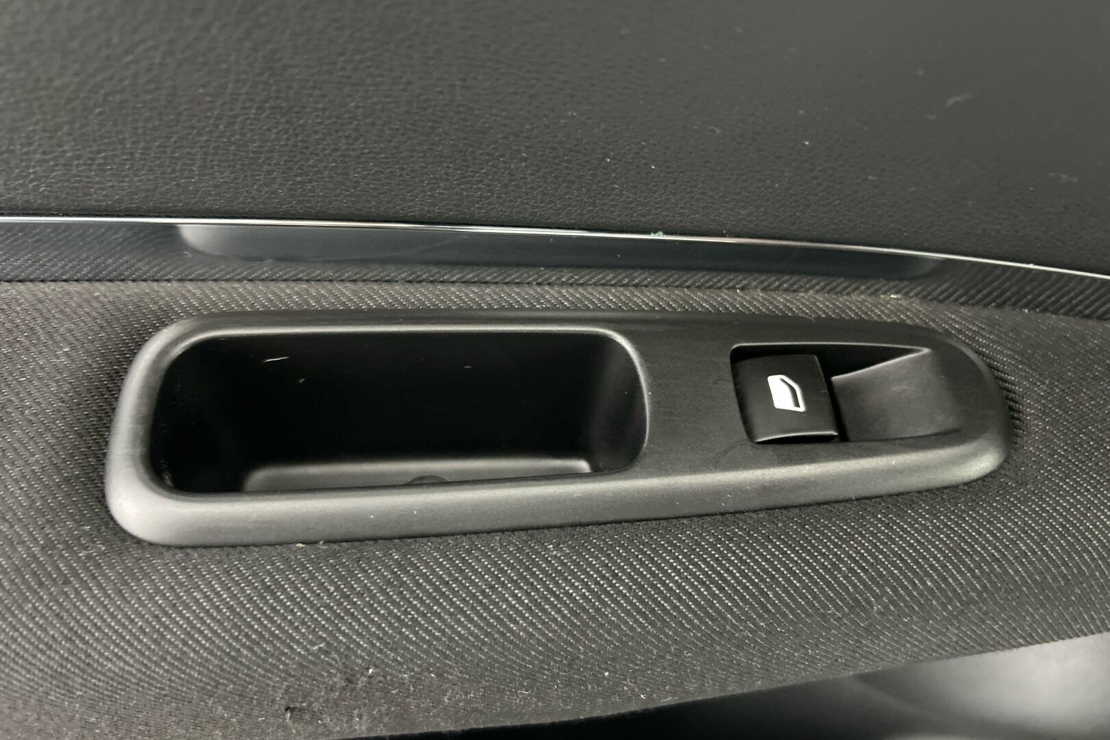 Peugeot 5008 iso kuva 10