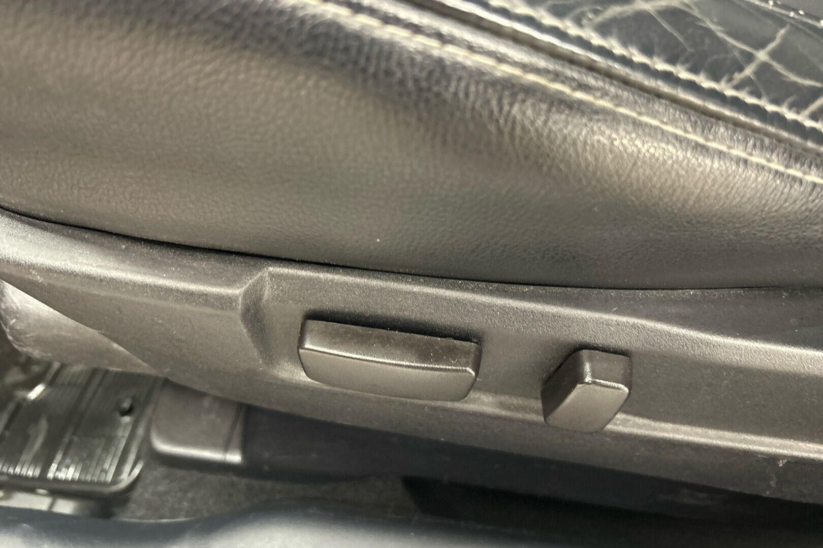 Mitsubishi Outlander iso kuva 13