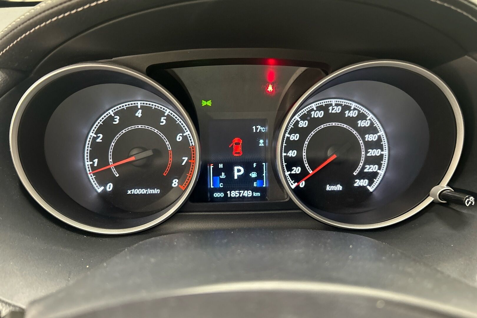 Mitsubishi Outlander iso kuva 19