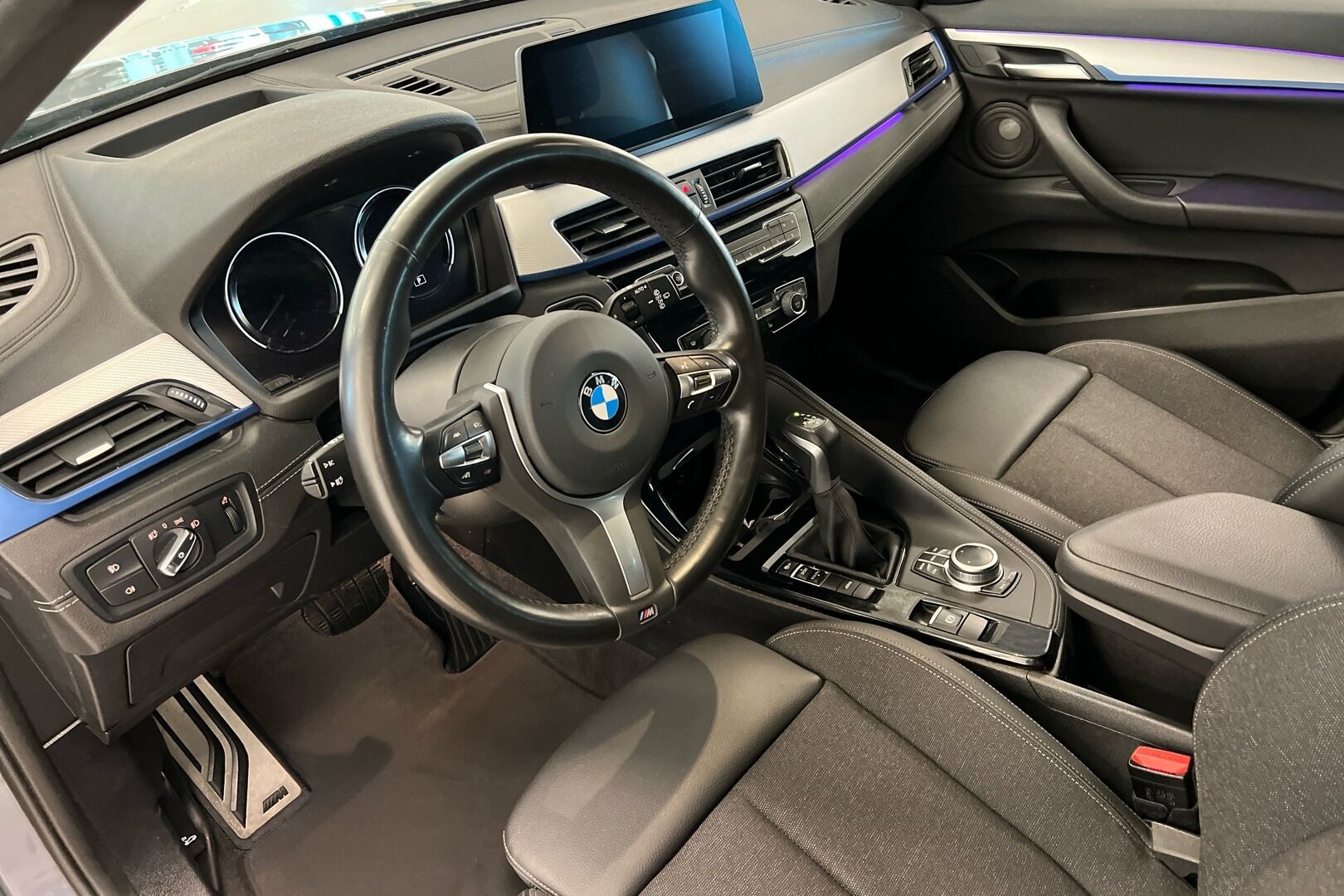BMW X2 iso kuva 10