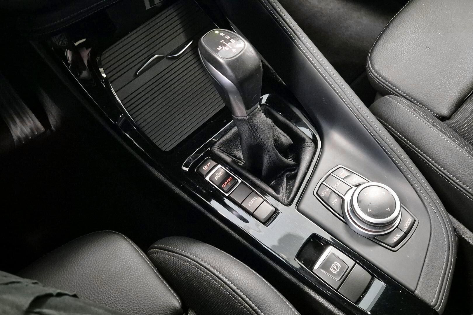 BMW X2 iso kuva 16