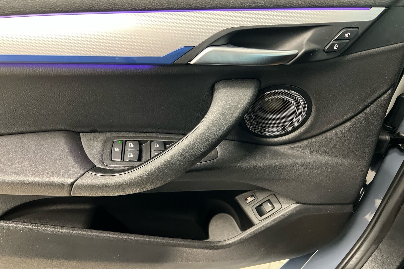 BMW X2 iso kuva 17