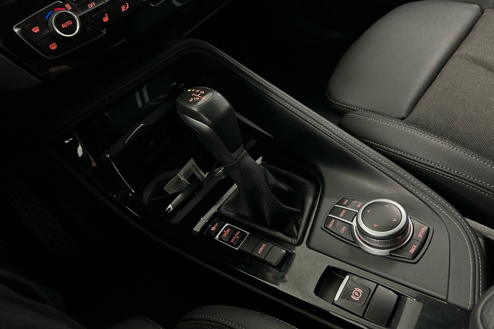 BMW X2 iso kuva 19