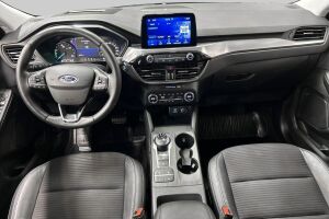 Ford Kuga esikatselu 10